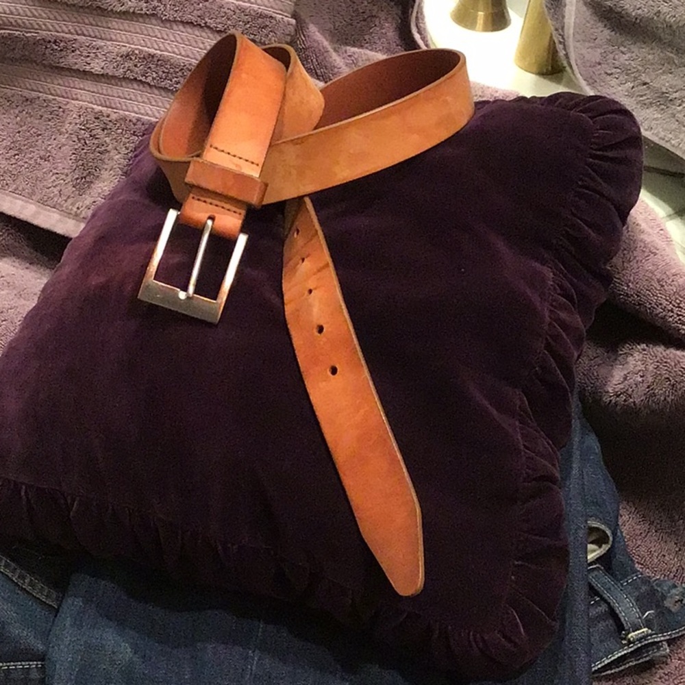 Allen Edmonds 44/W tan leather used belt